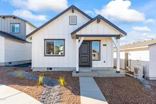 3984 SW Obsidian Pl, Redmond, OR 97756 - Photo 1