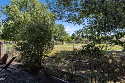 300 Shafer Ln #H2, Jacksonville, OR 97530 - Photo 17