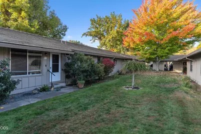 300 Shafer Ln #H2, Jacksonville, OR 97530 - Photo 1