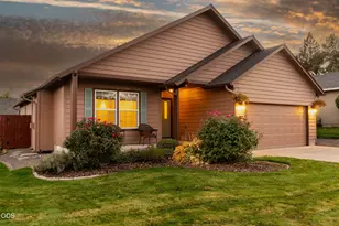 2118 SW Pumice Ave, Redmond, OR 97756 - Photo 1
