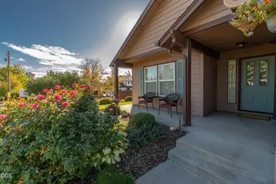 2118 SW Pumice Avenue, Redmond, OR 97756 - Photo 5