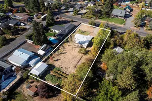 2007 Griffin Creek Rd, Medford, OR 97501 - Photo 3