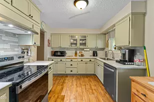 245 Stringer Gap Rd, Grants Pass, OR 97527 - Photo 11