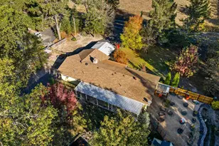 245 Stringer Gap Rd, Grants Pass, OR 97527 - Photo 3