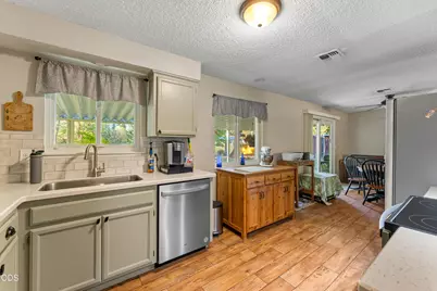 245 Stringer Gap Road, Grants Pass, OR 97527 - Photo 13