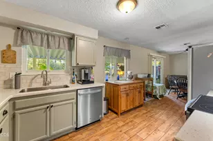 245 Stringer Gap Rd, Grants Pass, OR 97527 - Photo 13