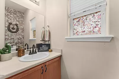 125 N 6th Street, Central Point, OR 97502 - Photo 17