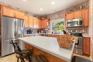 125 N 6th St, Central Point, OR 97502 - Photo 15