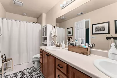 125 N 6th Street, Central Point, OR 97502 - Photo 7