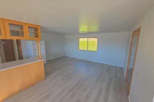 1111 NE Beacon Dr, Grants Pass, OR 97526 - Photo 9