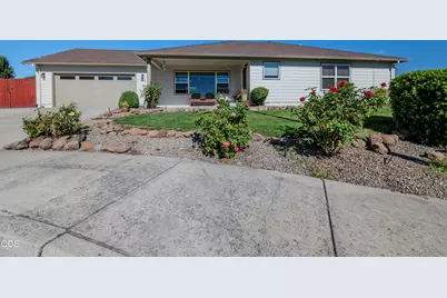 982 Jessica Court, Eagle Point, OR 97524 - Photo 1