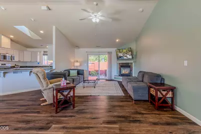 982 Jessica Court, Eagle Point, OR 97524 - Photo 5