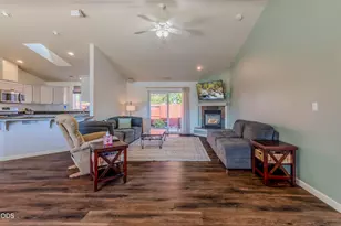982 Jessica Ct, Eagle Point, OR 97524 - Photo 5