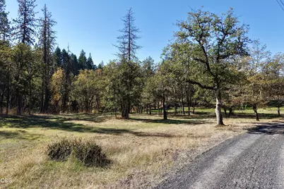 3735 Cobleigh Road, Eagle Point, OR 97524 - Photo 33