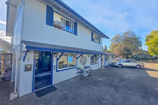 522 SE L St, Grants Pass, OR 97526 - Photo 1