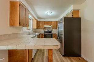 1153 Kelly St, Medford, OR 97501 - Photo 9