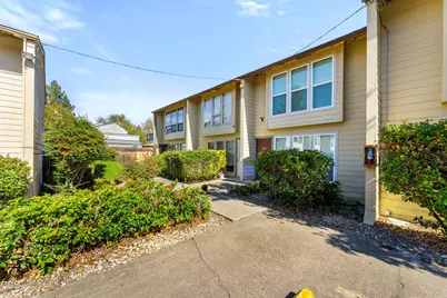 1800 Crater Lake Avenue #36, Medford, OR 97504 - Photo 1