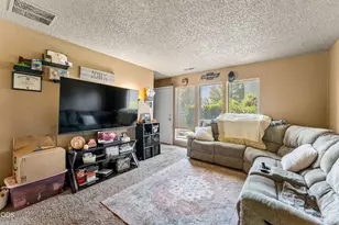 1800 Crater Lake Ave, Medford, OR 97504 - Photo 13