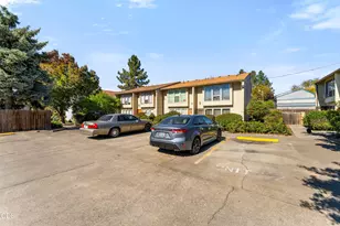 1800 Crater Lake Ave, Medford, OR 97504 - Photo 3