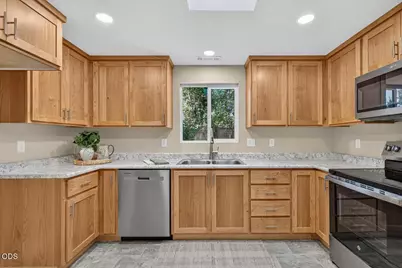 207 Oak Street, Phoenix, OR 97535 - Photo 13