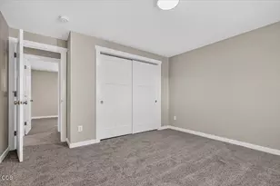207 Oak St, Phoenix, OR 97535 - Photo 23