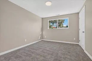 207 Oak St, Phoenix, OR 97535 - Photo 29