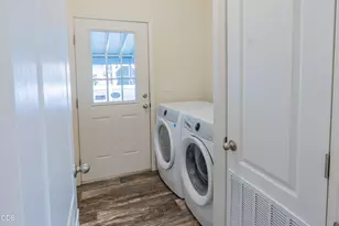 333 Mountain View Dr, Talent, OR 97540 - Photo 21