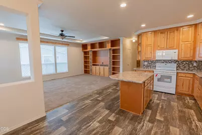 333 Mountain View Drive #UNIT 150, Talent, OR 97540 - Photo 9