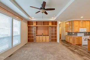 333 Mountain View Dr, Talent, OR 97540 - Photo 3