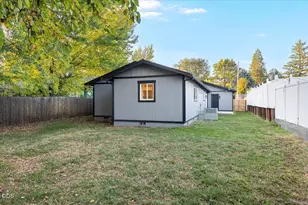 1425 Lawnridge St, Medford, OR 97504 - Photo 19