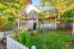 726 Iowa St, Ashland, OR 97520 - Photo 3