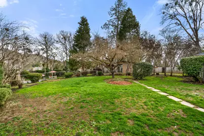 1117 NE Memorial Drive, Grants Pass, OR 97526 - Photo 43
