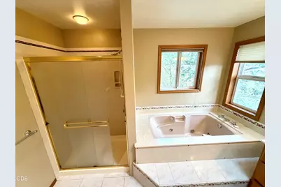 806 S Mountain Avenue, Ashland, OR 97520 - Photo 17