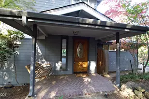 806 S Mountain Ave, Ashland, OR 97520 - Photo 3
