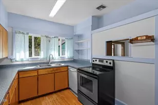 332 N Ivy St, Medford, OR 97501 - Photo 11