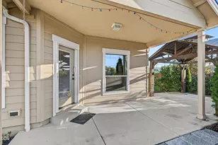103 Greenview Dr, Eagle Point, OR 97524 - Photo 7