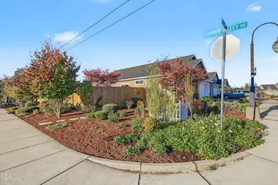 103 Greenview Drive, Eagle Point, OR 97524 - Photo 1