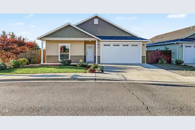 103 Greenview Drive, Eagle Point, OR 97524 - Photo 5