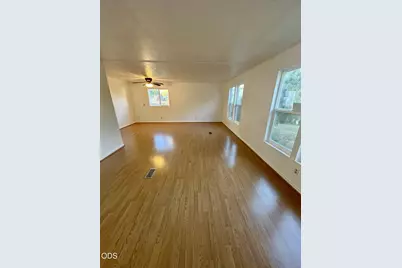 3626 Madison Street, Klamath Falls, OR 97603 - Photo 3
