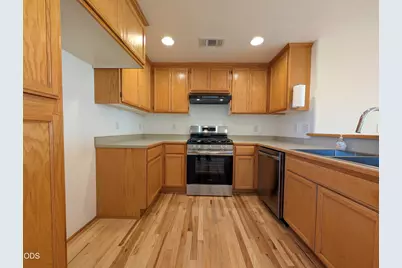 1065 Shayla Lane, Central Point, OR 97502 - Photo 3