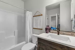 8293 Vireo Ct, Redmond, OR 97756 - Photo 27