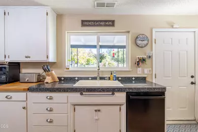 720 NW Morgan Lane, Grants Pass, OR 97526 - Photo 15