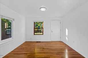 235 E Hersey St, Ashland, OR 97520 - Photo 5