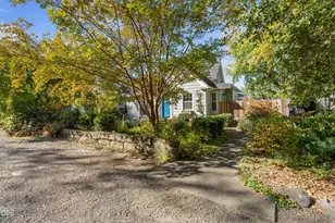 16 Ashland Ave, Medford, OR 97504 - Photo 49