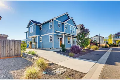305 Davidson Way, Talent, OR 97540 - Photo 5