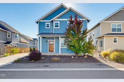 305 Davidson Way, Talent, OR 97540 - Photo 3