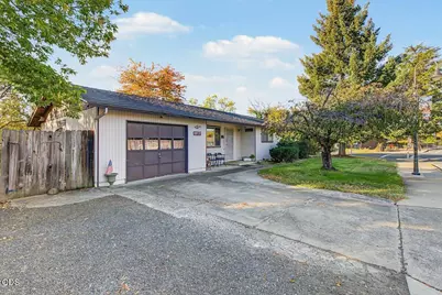 299 Loto Street, Eagle Point, OR 97524 - Photo 27