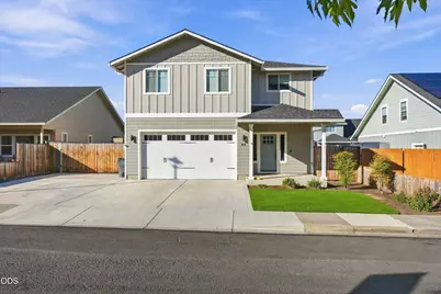 213 Samuel Lane Loop Road, Phoenix, OR 97535 - Photo 1