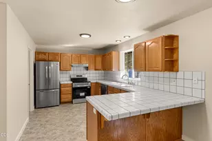 420 Sallsten Rd, Grants Pass, OR 97527 - Photo 11