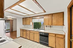 780 Mesman Dr, Grants Pass, OR 97527 - Photo 5